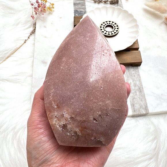 Gorgeous Large Pink Amethyst Flame from Brazil - Picture 5 of 9